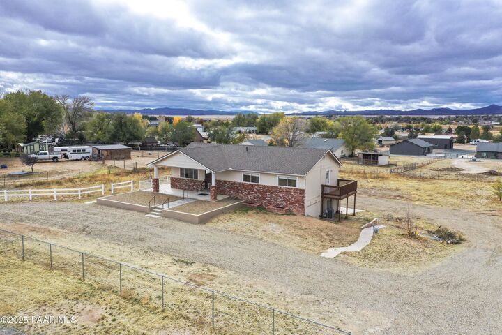 Property Photo:  1725 E Teri Lane  AZ 86323 