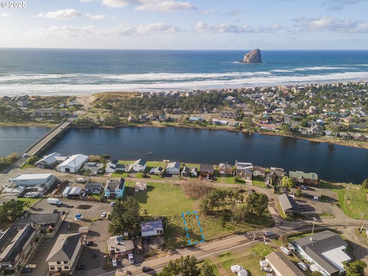 Property Photo:  Tl 8101  OR 97135 