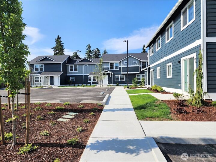 1031  Cedar Avenue 102  Marysville WA 98270 photo