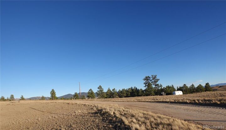 Property Photo:  205 Hawken Road  CO 80456 