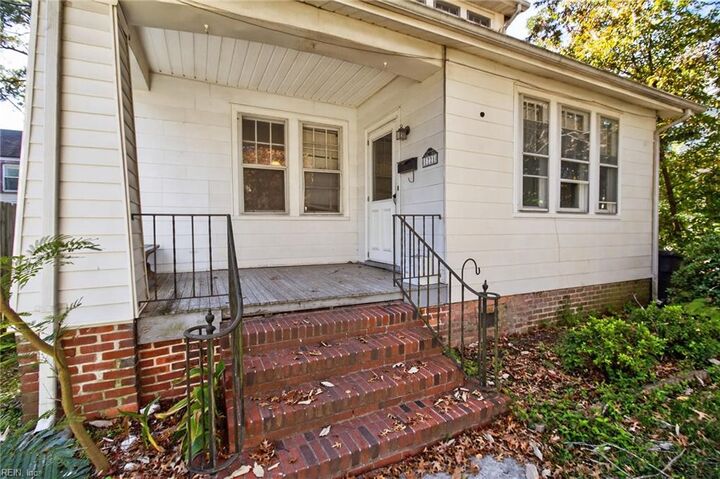 Property Photo: 1721 Barron St VA 23704