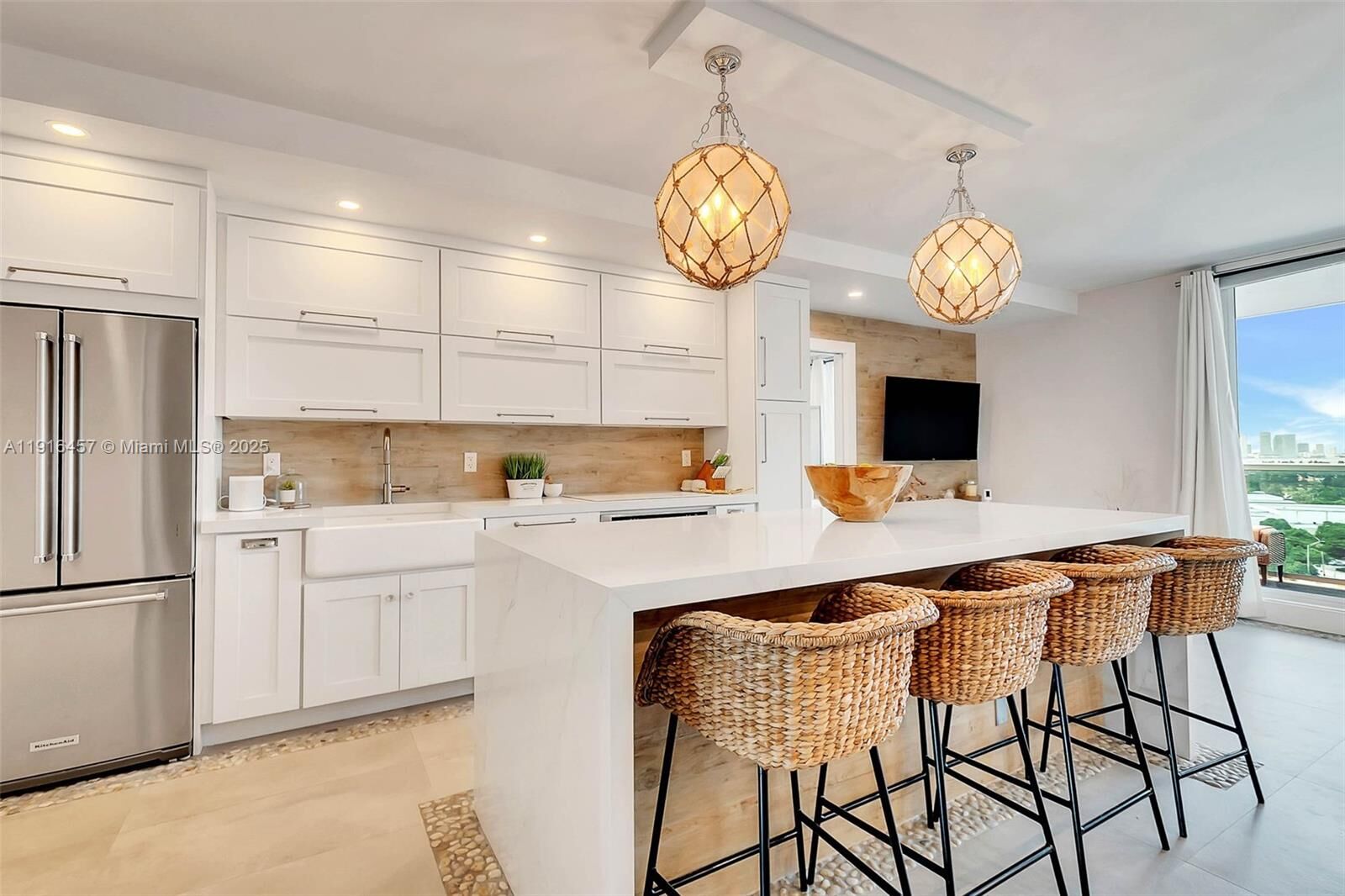 Property Photo: 2301 Collins Ave 1533 FL 33139