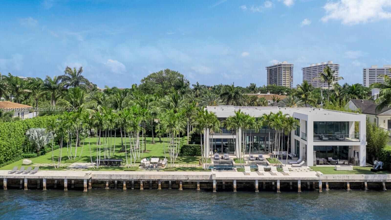 Property Photo:  1175 Spanish River Rd  FL 33432 