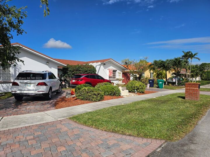 Property Photo:  1232 SW 132nd Ct  FL 33184 