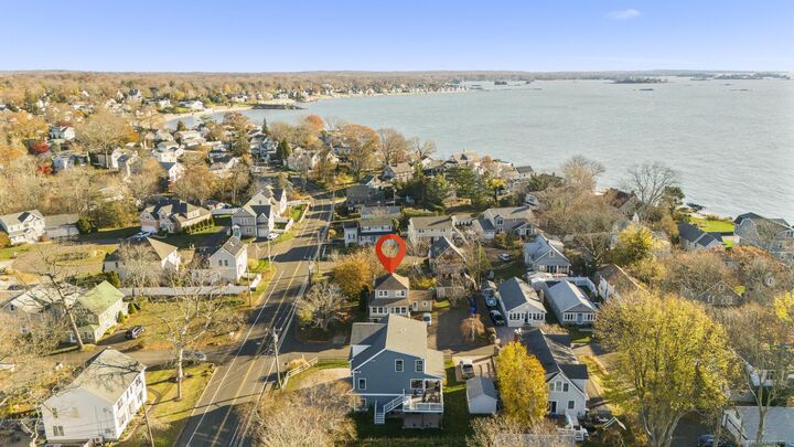 Property Photo:  2 West Haycock Point Road  CT 06405 