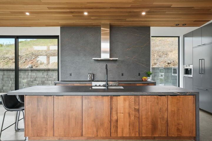 Property Photo: 7411 N Quamish Dr WA 99208