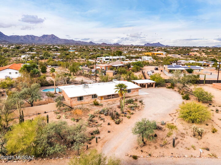 Property Photo: 3205 N View Crest Drive AZ 85745