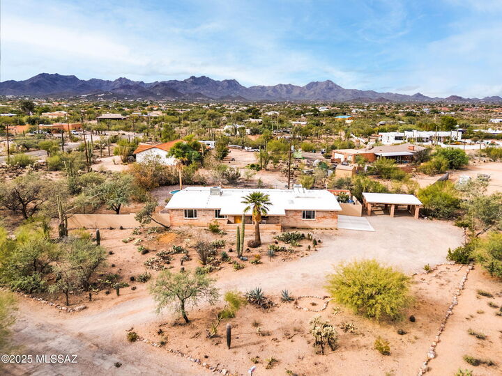 Property Photo:  3205 N View Crest Drive  AZ 85745 