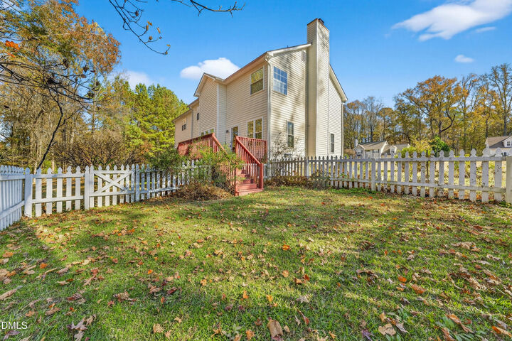 Property Photo: 8724 Highmore Trail NC 27603