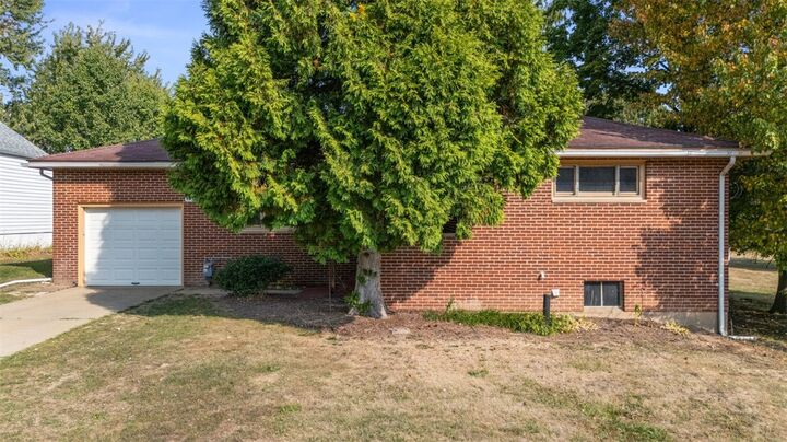 Property Photo: 111 Hickory Drive PA 15010