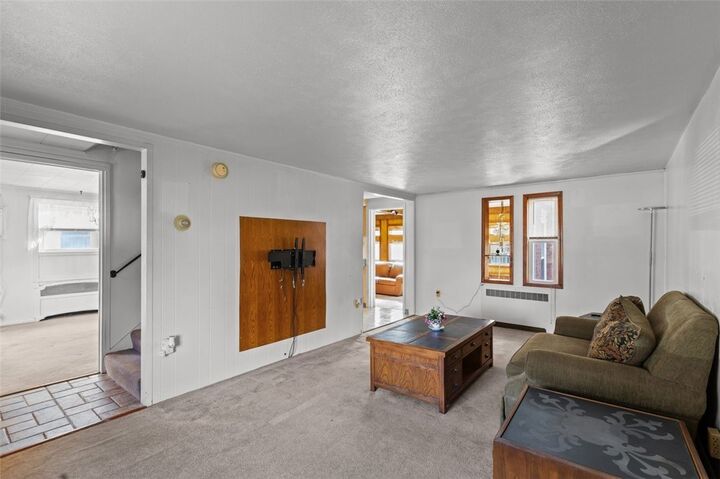 Property Photo: 636 Constitution PA 15025