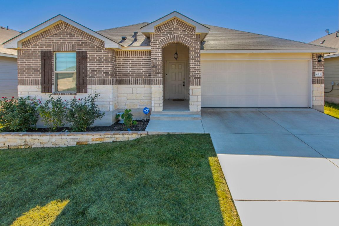Property Photo:  237 Poplin Lane  TX 76579 