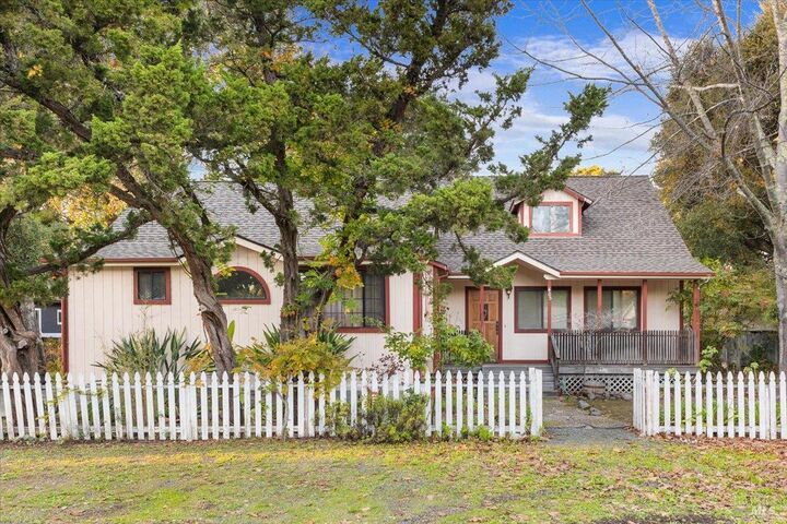 405 Walnut Avenue  Sonoma CA 95476 photo