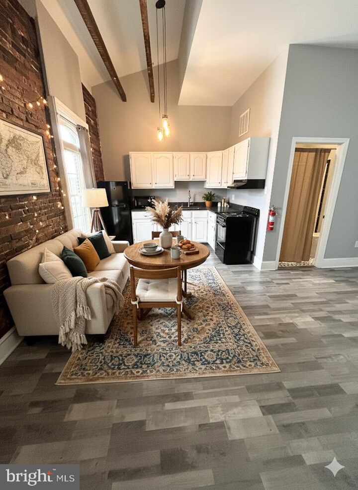 Property Photo:  13 4th Avenue 12  PA 19468 