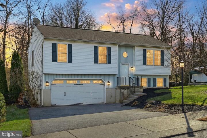 Property Photo: 90 Ivy Drive PA 17345