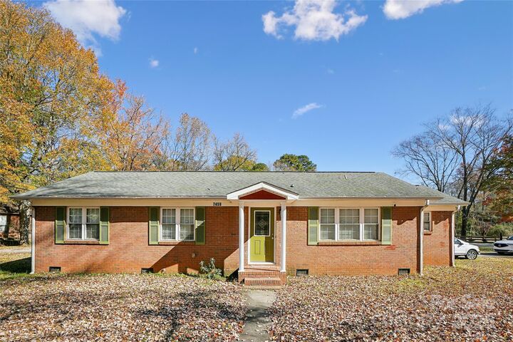 7459 Elwood Drive  Charlotte NC 28227 photo
