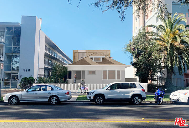 Property Photo:  1124 7th St  CA 90403 