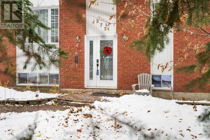Property Photo: 273 Oakwood Drive ON K4K 1K9