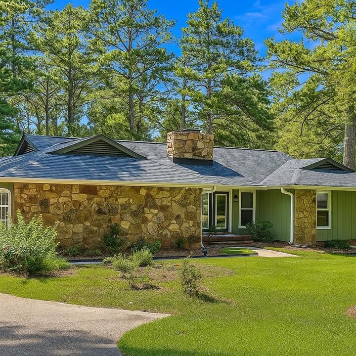 Property Photo:  1516 Chase Court  GA 30296 