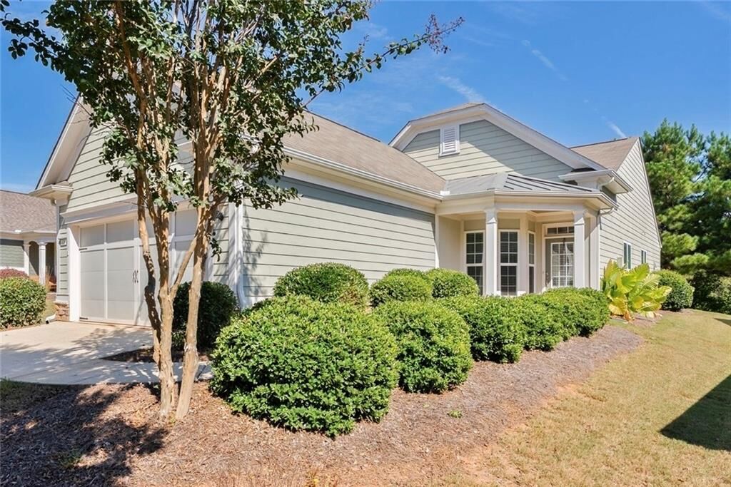 Property Photo:  329 Sandy Springs Drive  GA 30223 