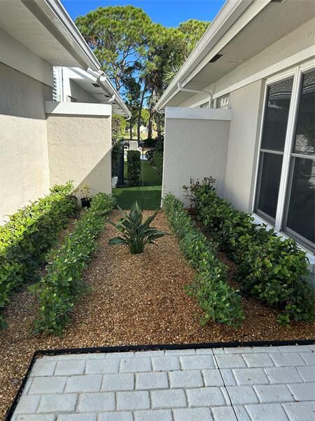 Property Photo: 2371 SW Brookwood Ln FL 34990