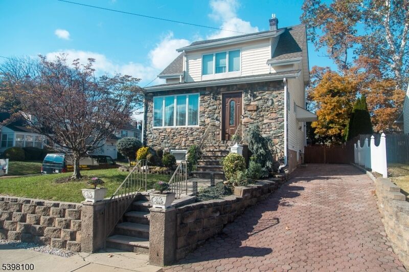 Property Photo:  114 Wyoming Ave  NJ 07083 