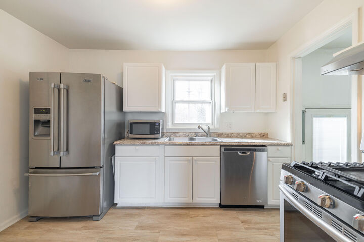 Property Photo:  14420 Trenton Road  MI 48195 