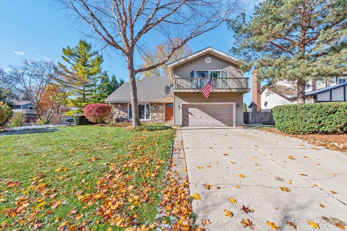 Property Photo: 900 Sarasota Lane IL 60014