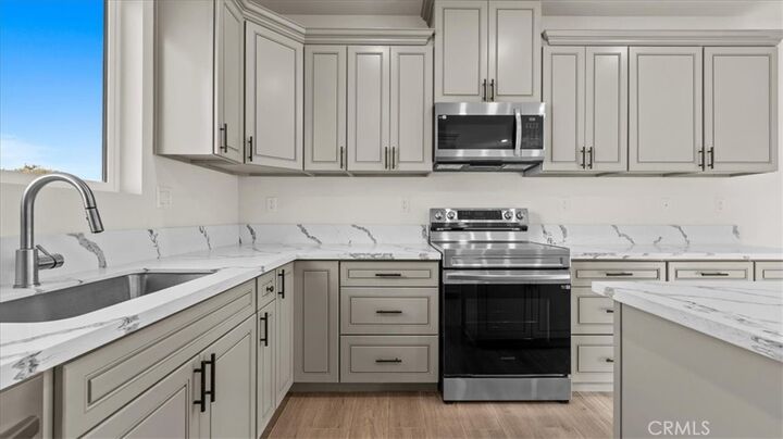 Property Photo:  21402 Short Ridge  CA 92570 