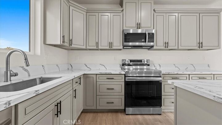 Property Photo:  21402 Short Ridge  CA 92570 