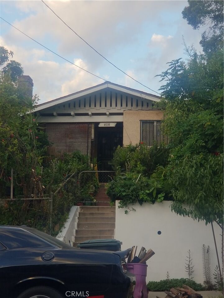 543 S Ditman  Los Angeles CA 90063 photo