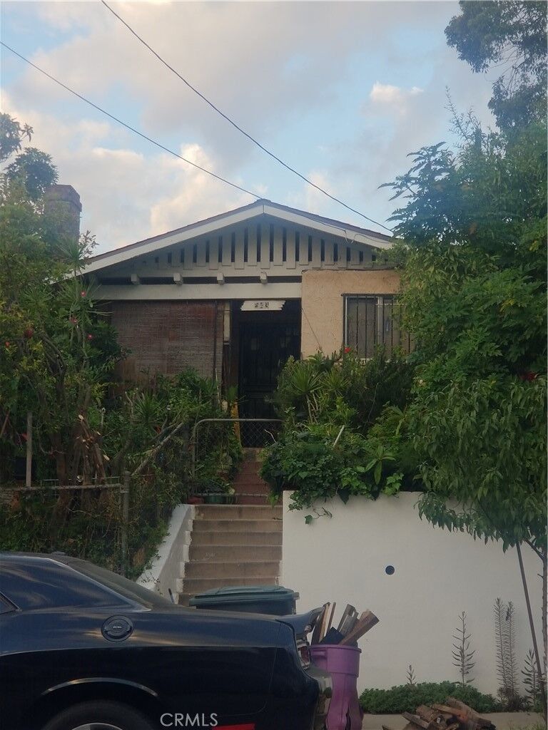 Property Photo:  543 S Ditman  CA 90063 