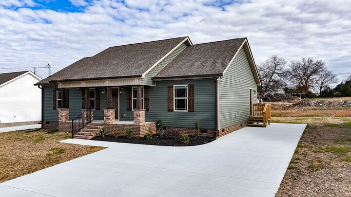 Property Photo: 107 Demonbreum Cir TN 37160