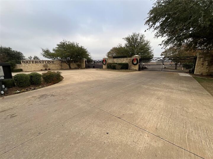 Property Photo:  4405 Wolf Court  TX 75071 