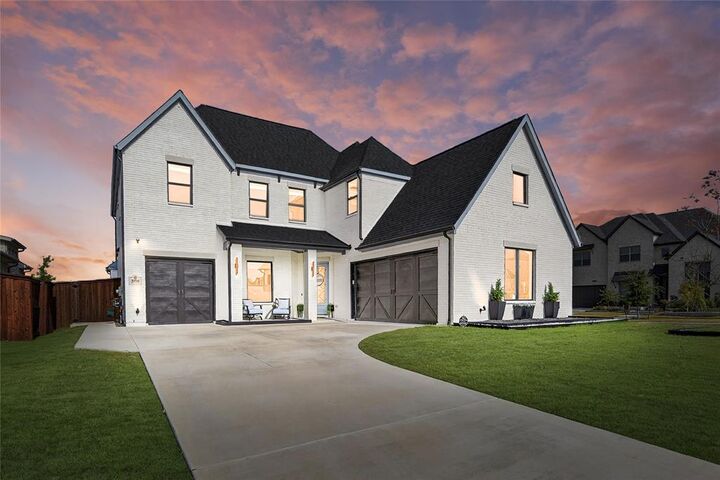 Property Photo: 3950 Medio Creek Drive TX 75078