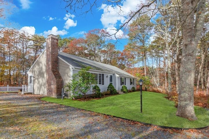 Property Photo:  607 W Yarmouth Rd  MA 02673 