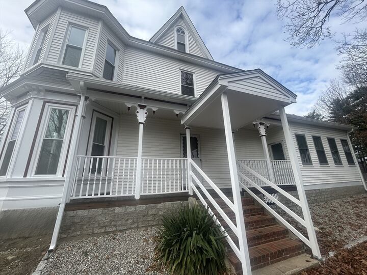 Property Photo:  1-A Chapel Place B  MA 01463 