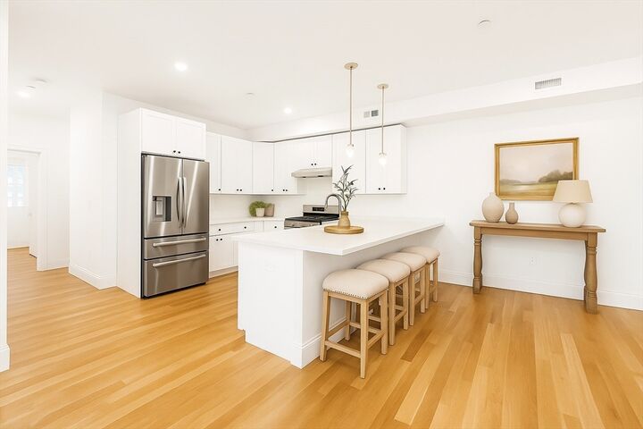 Property Photo:  272 Lincoln Street 302  MA 01752 