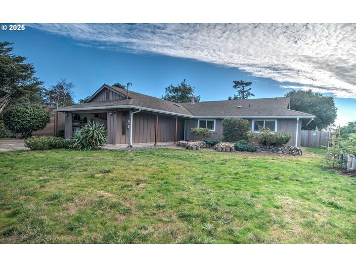 Property Photo: 1620 26th St OR 97439