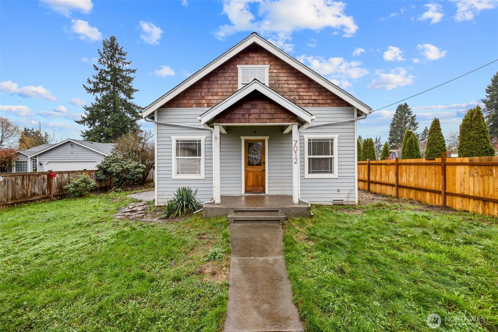 Property Photo:  7012  47th Avenue NE  WA 98270 