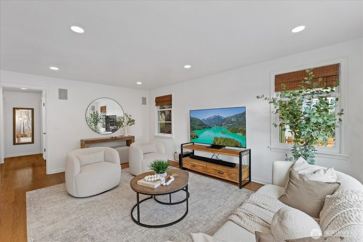 Property Photo:  6523  40th Avenue NE  WA 98115 