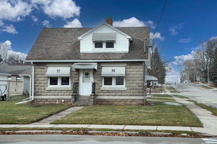 Property Photo:  231 N Nash Street  WI 54944 