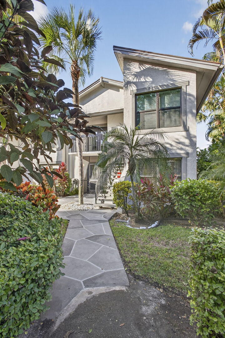 11267 Pond View Drive B104  Wellington FL 33414 photo