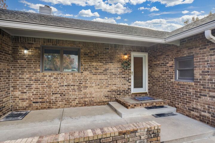 Photo de la propriété: 1413 E Cresthill Rd KS 67037-2172