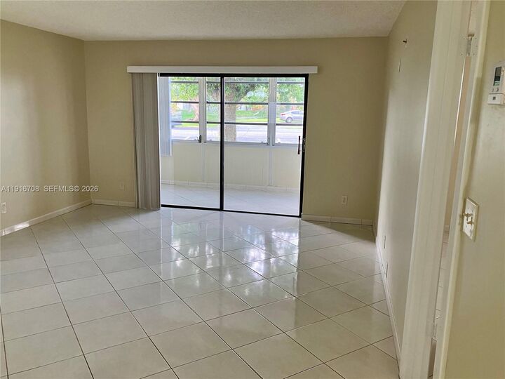 Property Photo:  4270 NW 40th St 103  FL 33319 