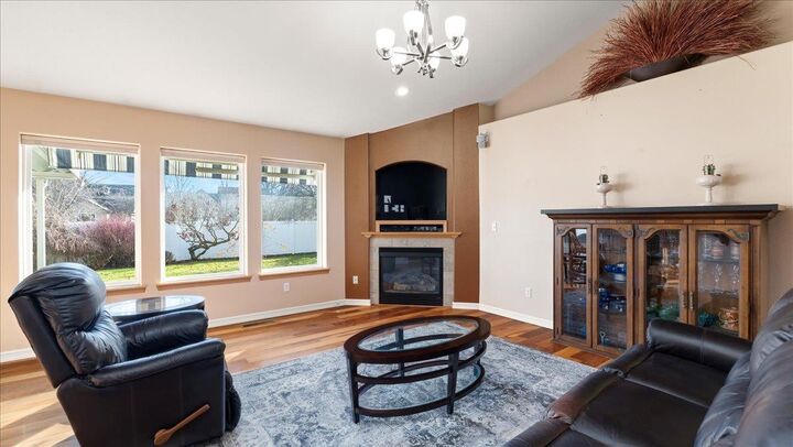 Property Photo:  3719 S Virginia Ln  WA 99206 