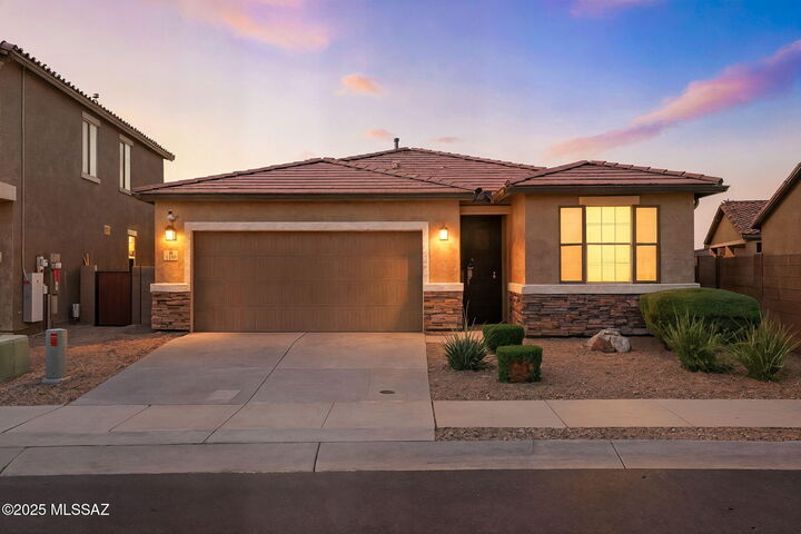 7130 S Paseo Monte De Oro  Tucson AZ 85756 photo