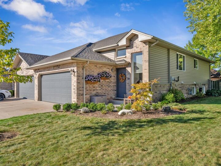 2 Normandy Avenue  Kingsville ON N9Y 4B9 photo