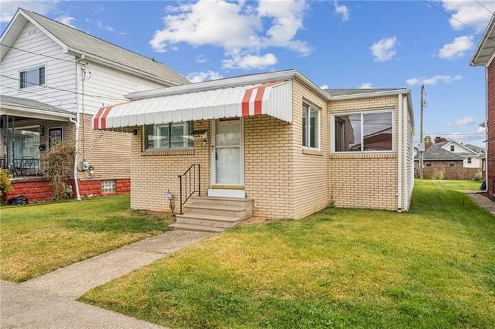 Property Photo:  1202 Dallas Ave  PA 15065 