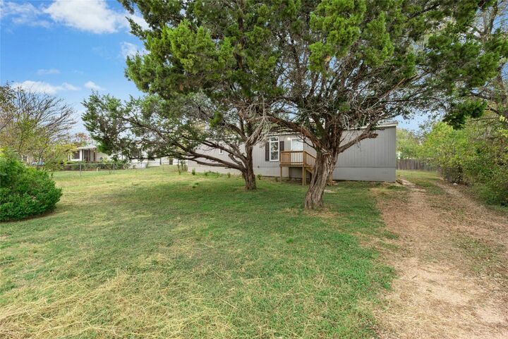 Property Photo: 1702 Dakota Trace TX 76548